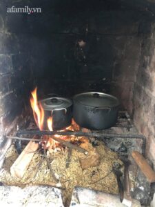 Family farmhouse and local cooking experience near Trang An