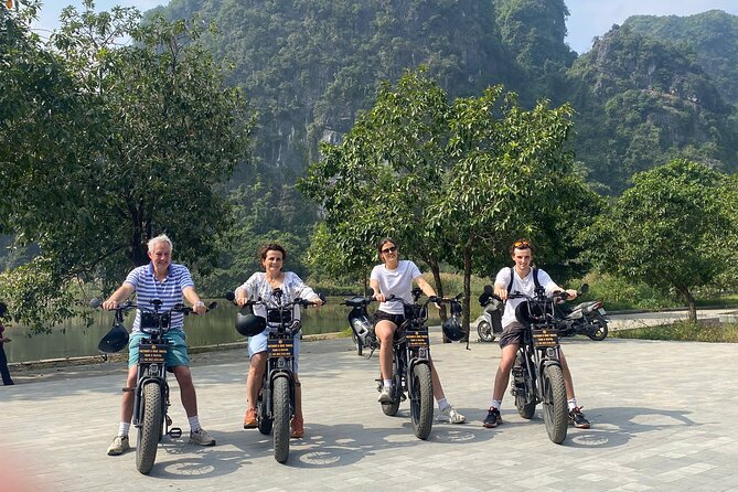 What to Wear for a Ninh Binh Countryside Tour - Ninh Bình Local Tour - Cho thuê xe máy tại Ninh Bình Best clothes for cycling and e-bike tours