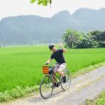 Cycle to Bich Dong Pagoda