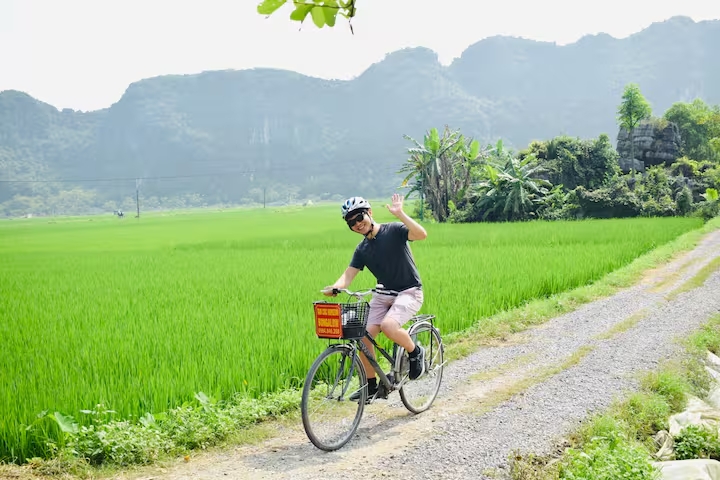 Best Tam Coc Cycling Route: Rice Fields, Bich Dong and Quiet Village Roads - Ninh Bình Local Tour - Cho thuê xe máy tại Ninh Bình How long the route takes