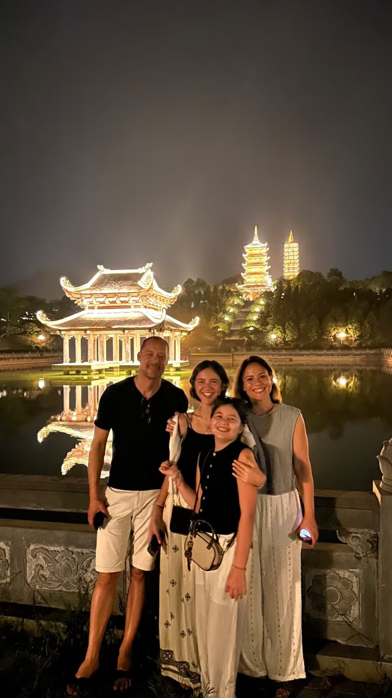 Bai Dinh Pagoda Night Tour in Ninh Binh