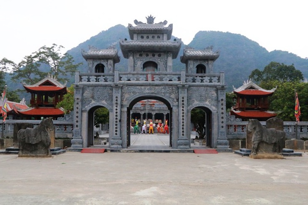 Bicycle vs E-Bike in Tam Coc: Which Is Better for Ninh Binh Countryside? - Ninh Bình Local Tour - Cho thuê xe máy tại Ninh Bình How Tam Coc countryside roads actually feel