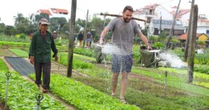 Farm-to-table cooking with a self-sufficient family in Ninh Binh
