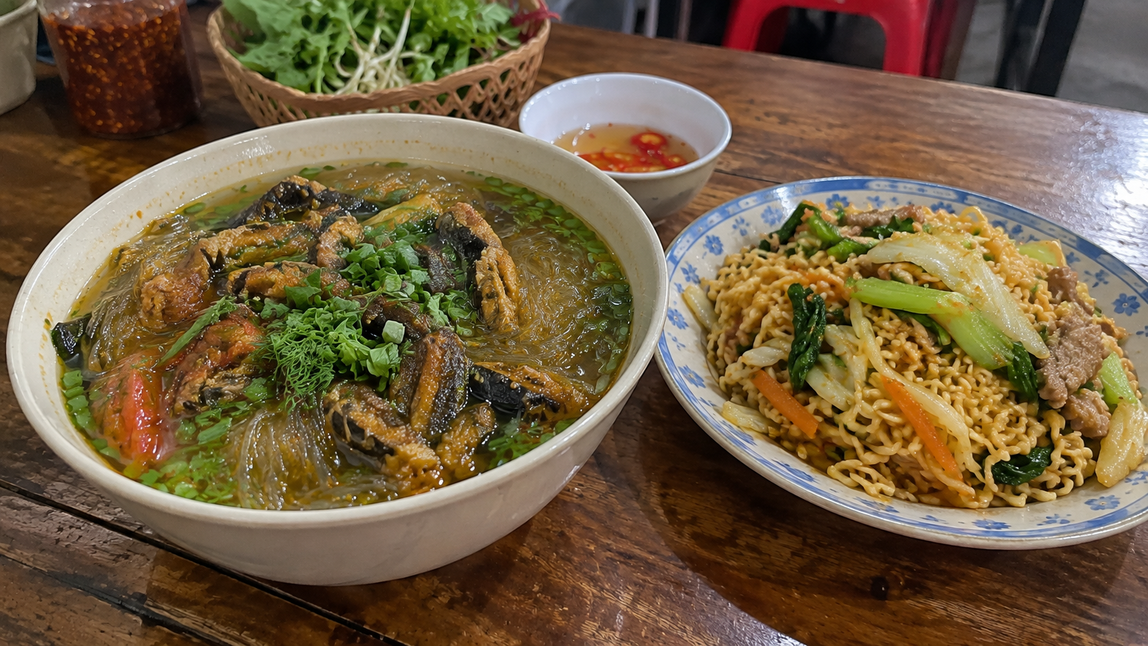 What to Eat in Ninh Binh with a Local Family - Ninh Bình Local Tour - Cho thuê xe máy tại Ninh Bình Eel vermicelli and noodle dishes